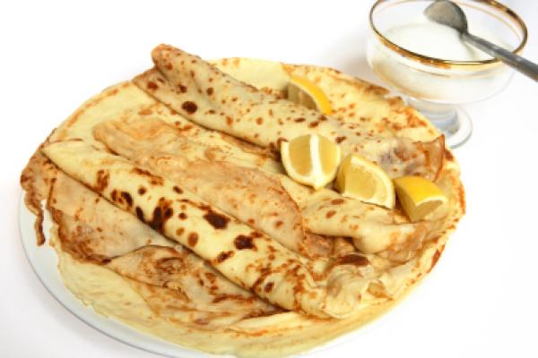 Pancakes, with sugar and lemon