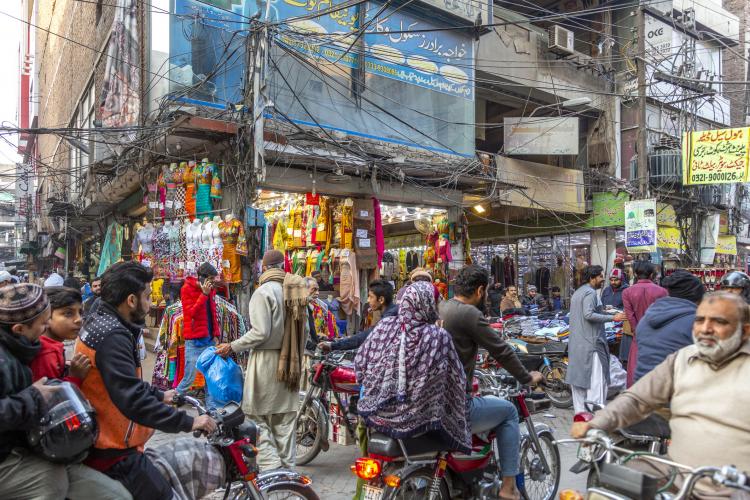 Pakistan turns to daylight saving to address power crisis
