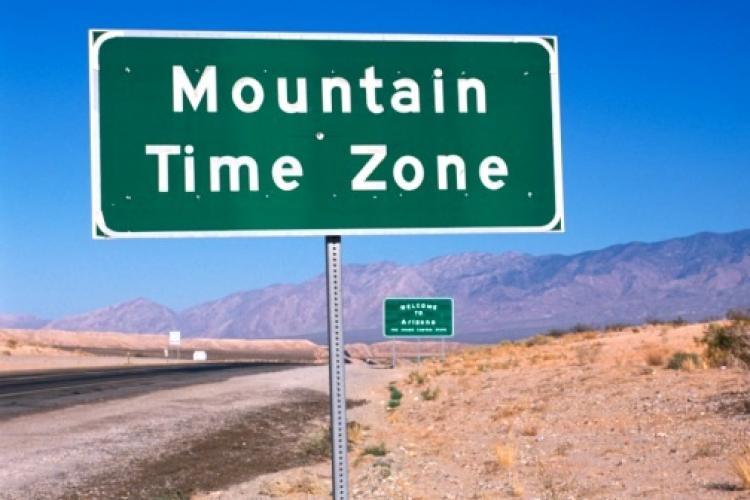 mountain time zone clock