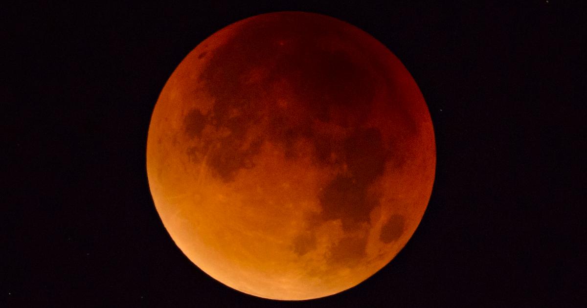 Why Does the Moon Turn Red During a Lunar Eclipse?