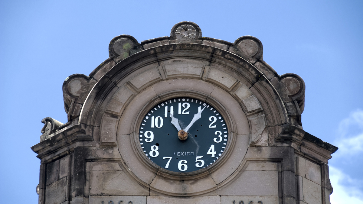 Mexico One Hour Ahead on Easter, April 4, 2010