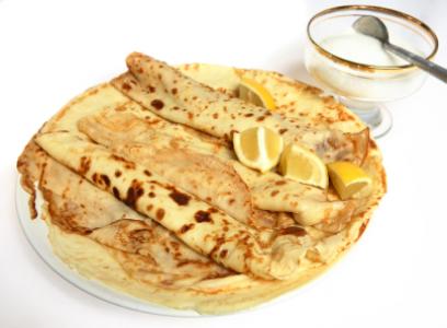 Pancakes, with sugar and lemon