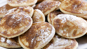 Mini pancakes with powdered sugar