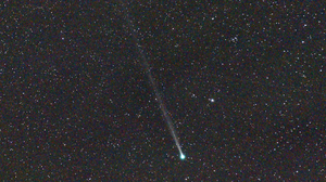 Comet Watch: C/2025 R2 (SWAN)