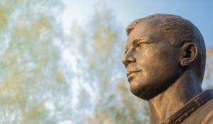 Yuri Gagarin statue