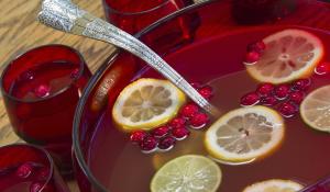Punch bowl with cranberry punch.