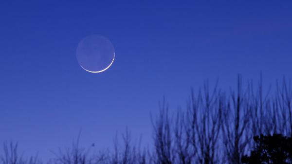 Waning crescent moon a spectacular sight
