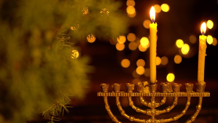 Festival Of Hanukkah And Christmas 2022 First Day Of Hanukkah