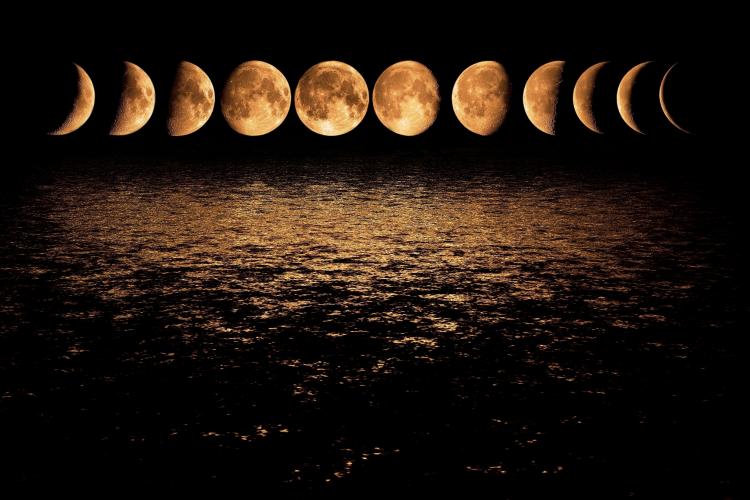 Time lapse picture of Moon phases